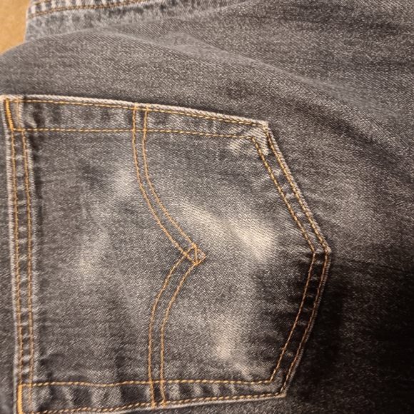 Levi's Strauss & Co  MENS , 33" BY 29" BLUE JEANS ,  used.condition , LOT OF 3 - Picture 10 of 10